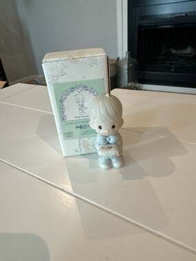 Vintage 1983 Precious Moments "Ring Bearer" Figurine E-2833 with Original Box